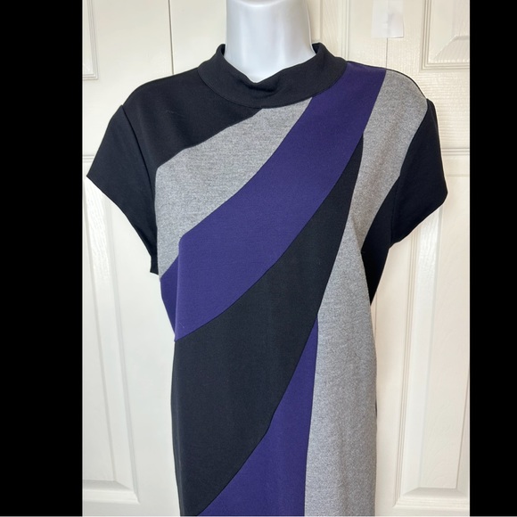 New CHICO’S Swirl Pattern Ponte Knit Dress Purple Gray Black Shift Sheath Zipper - Picture 5 of 13